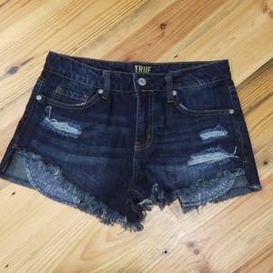 True Craft cut off jean shorts